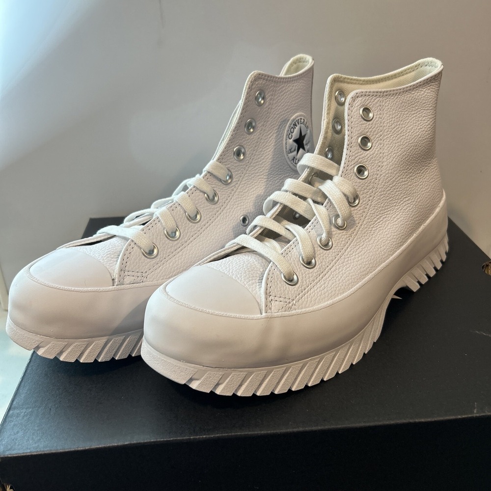 Converse Chuck Taylor All Star Lugged 2.0 Mens 8.5 Womens 10.5 A03705C White NIB